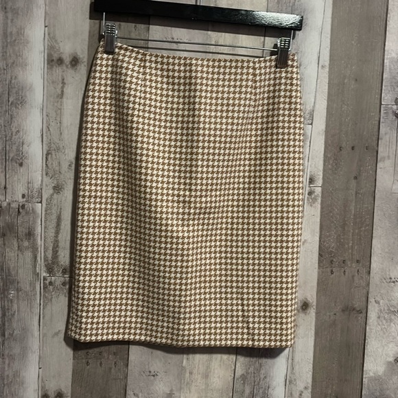 Ann Taylor Houndstooth Camel Tan pencil skirt 4P - Picture 1 of 6